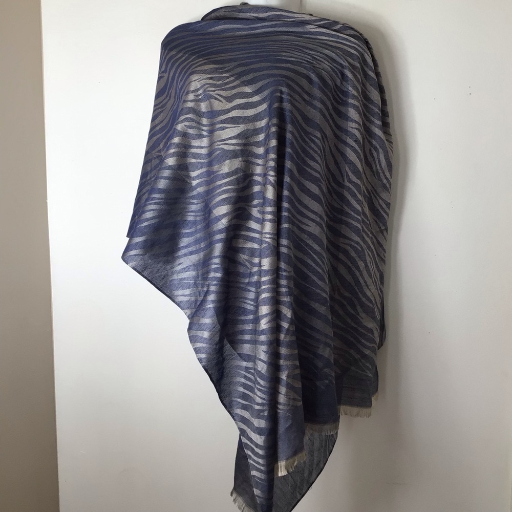 Simply Noelle Navy and Silver Zebra Stripe Scarf